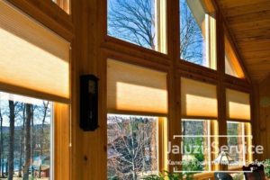 Различные системы жалюзи на окна