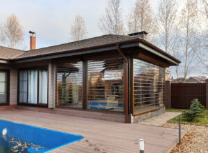 Рольставни из поликарбоната: что это такое и преимущества